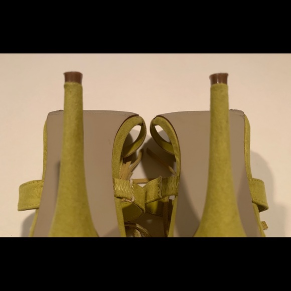 Steve Madden Yellow Fringe Heels - Picture 3 of 5